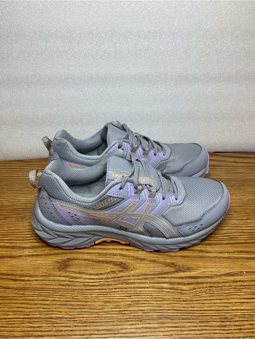 Asics Gel Venture 9 Women's Size 9.5 Gray Trail Running Shpes Sneakers 1012B313